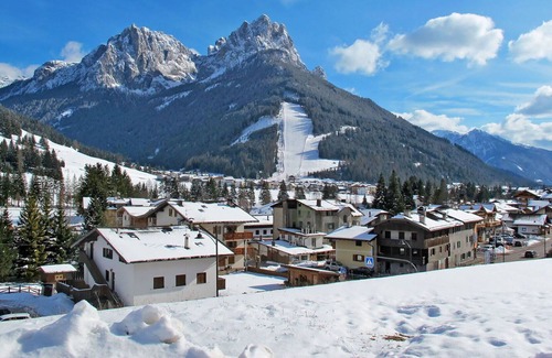 San Giovanni di Fassa Apartment | Nice apartment for 4 guests with WIFI, TV, balcony and parking