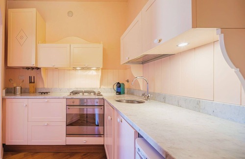 Santo Stefano del Ponte Villa | Nice apartment in villa for 4 guests with WIFI, TV and pets allowed