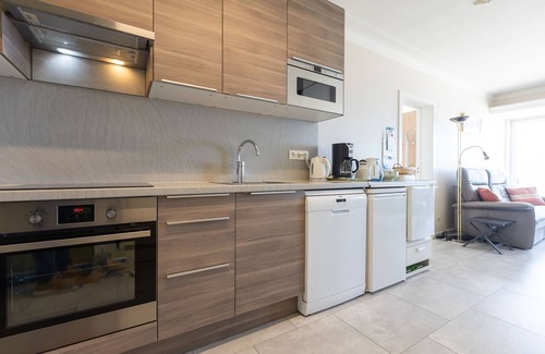 Middelkerke Apartment | Nice apartment with shared pool