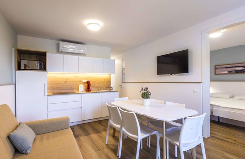 Strunjan Apartment | Nice apartment with A/C, WIFI, pool, TV, terrace, pets allowed, panoramic view and parking