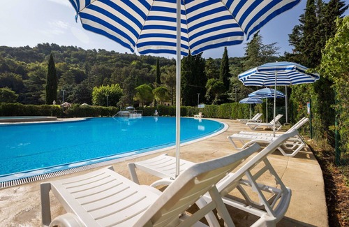 Strunjan Apartment | Nice apartment with A/C, WIFI, pool, TV, terrace, pets allowed, panoramic view and parking
