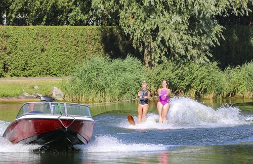 Jabbeke Apartment | Nice apartment with air conditioning, on a resort, near a recreational lake