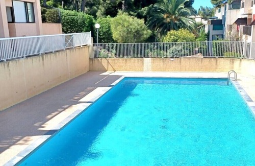 Bandol Apartment | Nice apartment with pool - near the beach