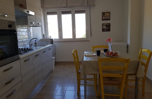 Taranto Apartment | Nice apartment with three rooms and kitchen located in Taranto, the city of two seas