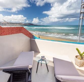 Las Palmas de Gran Canaria House | Nice beach views with terrace By CanariasGetaway