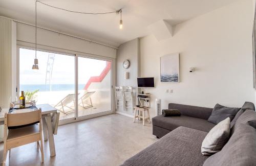 Las Palmas de Gran Canaria House | Nice beach views with terrace By CanariasGetaway