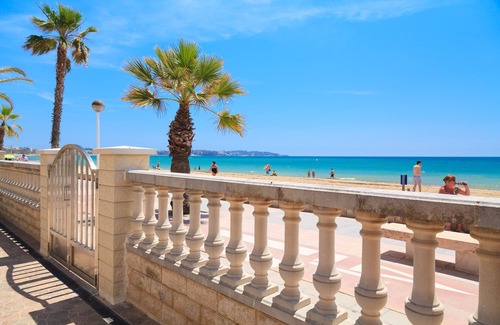 Vilafortuny Apartment | Nice Beachfront Apartment with Pool · UHC SOL DE ESPAÑA 134