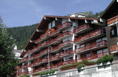 Anzere Apartment | Nice big studio with Wi-Fi. An open kitchen, 4 hotplates, microwave, fridge, oven, toaster, coffee m