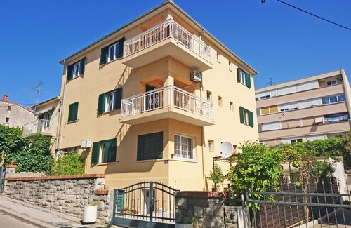 Bacvice Apartment | Nice budget frindly little apartment, next to the garden
