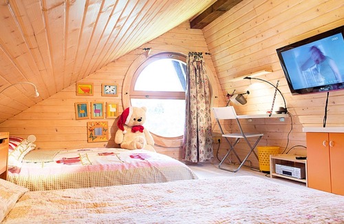 Ambroz pod Krvavcem Ski Chalet | Nice Chalet in Cerklje na Gorenjskem with Mountain Views