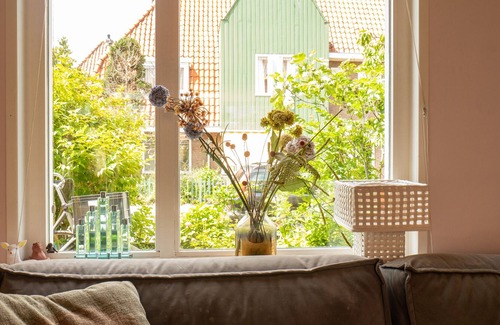 Tuindorp Nieuwendam House | Nice comfortable house with beautiful GARDEN! close to City Center and nature