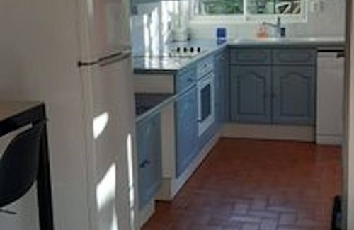 Cavalaire-sur-Mer Apartment | Nice flat 53m² air-cond garden WIFI swimmig pool tennis private pkg sea view
