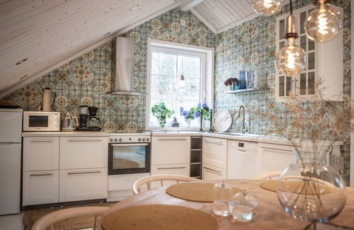 Lugnvik House | Nice holiday apartment in Lerum | SE08040