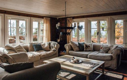 Tørdal House | Nice Home In Drangedal With Kitchen