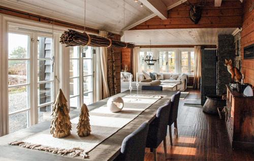 Tørdal House | Nice Home In Drangedal With Kitchen