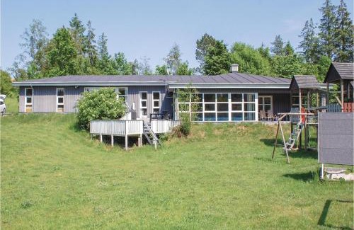 Handrup Strand House | Nice Home In Ebeltoft With Kitchen