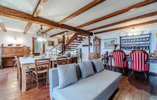 Alpicella House | Nice Home In Fraz, Alpicella, Varaz