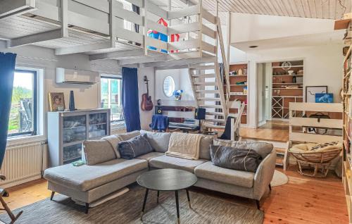 Mellerud O House | Nice Home In Köpmannebro With Private Swimming Pool, Can Be Inside Or Outside