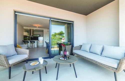 Kastel Novi House | Nice home in Kastel Novi