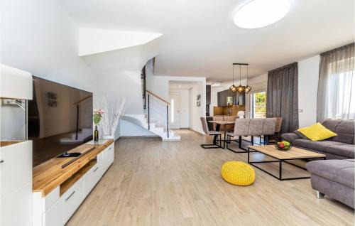 Linardici House | Nice Home In Linardici With Wifi
