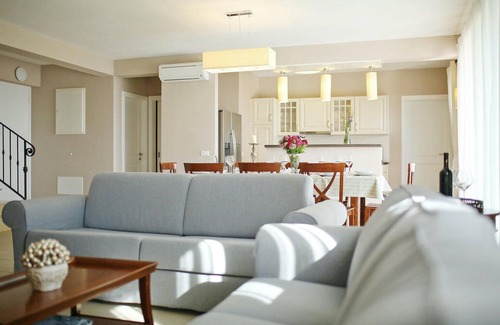 Strpacici House | Nice home in Porec with sauna