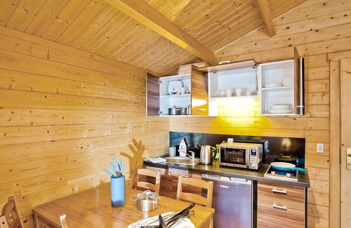 Sianozety House | Nice home in Sianozety with kitchen