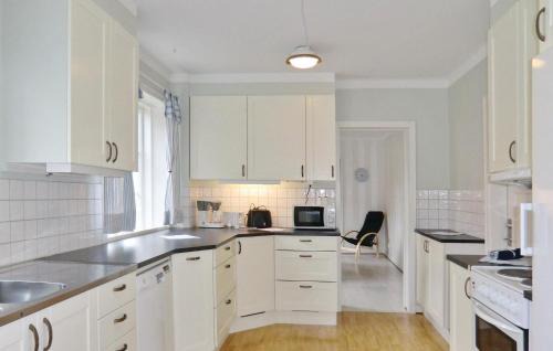 Tomelilla House | Nice Home In Tomelilla With Kitchen