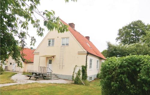 Tomelilla House | Nice Home In Tomelilla With Kitchen