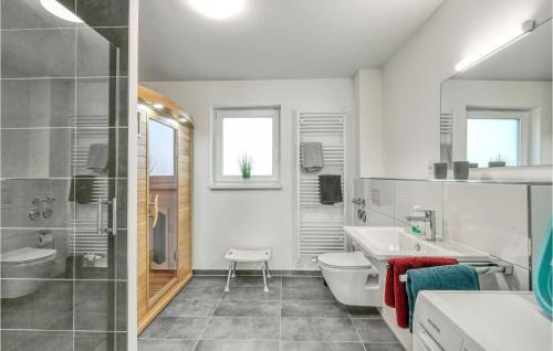 Tossens House | Nice Home In Tossens With Kitchen