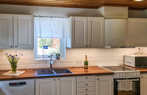 Tranas House | Nice home in Tranås with kitchen