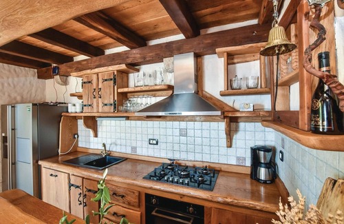Zastrazisce House | Nice home in Zastrazisce with WiFi
