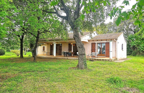 Querciolo Villa | Nice house on wooded plot 5 min from the sandy beach/air conditioning and wifi