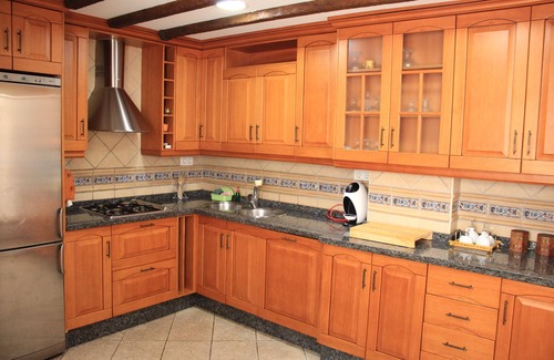 Velilla-Taramay House | Nice house with pool and community parking