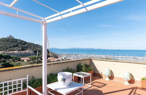 Punta Ala Apartment | Nice apartment for 6 guests with WIFI, A/C, TV, terrace and pets allowed