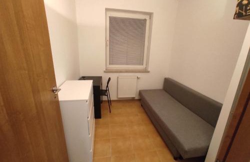 Nowa Praga Other | Nice room with 2 shared bathrooms ,WC , 2km to old town -100m from Metro Szwedzka