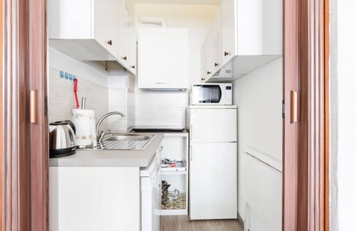 Calvairate Apartment | Nice studio apartment complete with all the main comforts