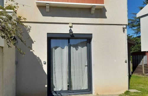 Colayrac-Saint-Cirq Apartment | Nice studio for rent in a quiet area.
