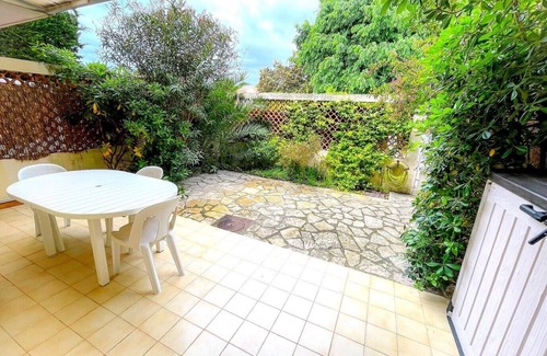 Les Lecques Apartment | Nice studio with terrace near the beach