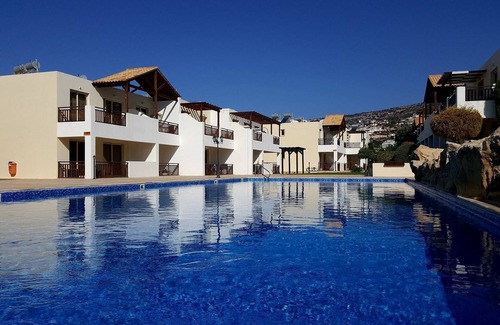Peyia Town Apartment | Nice studio with shower room, full kitchen, poolside, FREE WIFI