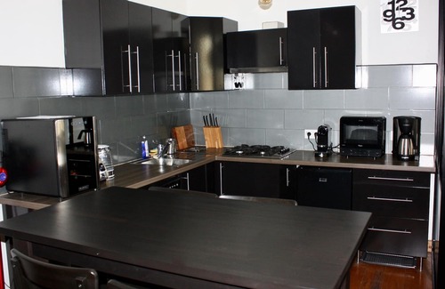 Saint-Michel Apartment | Nice T2 in the heart of Bordeaux with Parking.