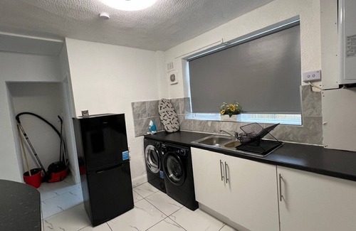 Manchester House | Nice Three Bedroom In Manchester