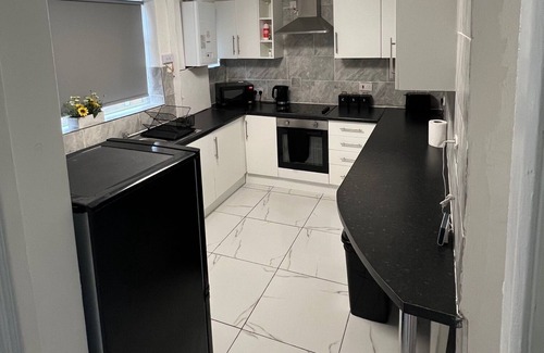 Manchester House | Nice Three Bedroom In Manchester