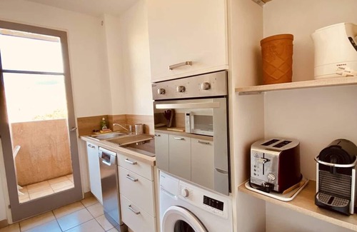 Propriano Apartment | Nice two-room apartment, town center and near the beach