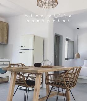 Santorini House | Nice Villas Pyrgos