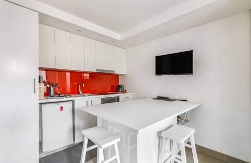 Fitzroy Apartment | Nicholsons Nest Balcony Studio in Funky Fitzroy