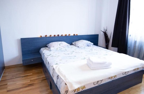 Dorobanti Apartment | Nicole's Apartment 2