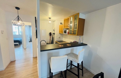 Saint-Denis Apartment | Nid d'Olympe - Metro - Wifi - Parking - Dream Host