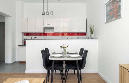 Grunwald Apartment | Niegolewskich 20 | Poznań | Modern Apartment | SmartTV | MTP Poznań | Pet Friend
