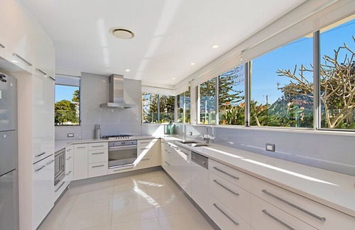 Tweed Heads Apartment | Nielsen on the Park Unit 1a - 2 Bedroom unit on the ground floor with large patio area and Wi-Fi Inc
