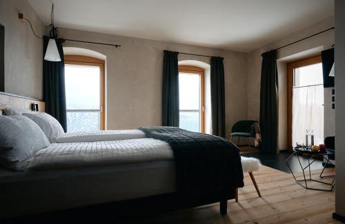 Barco Hotel | nif: alpine taste
